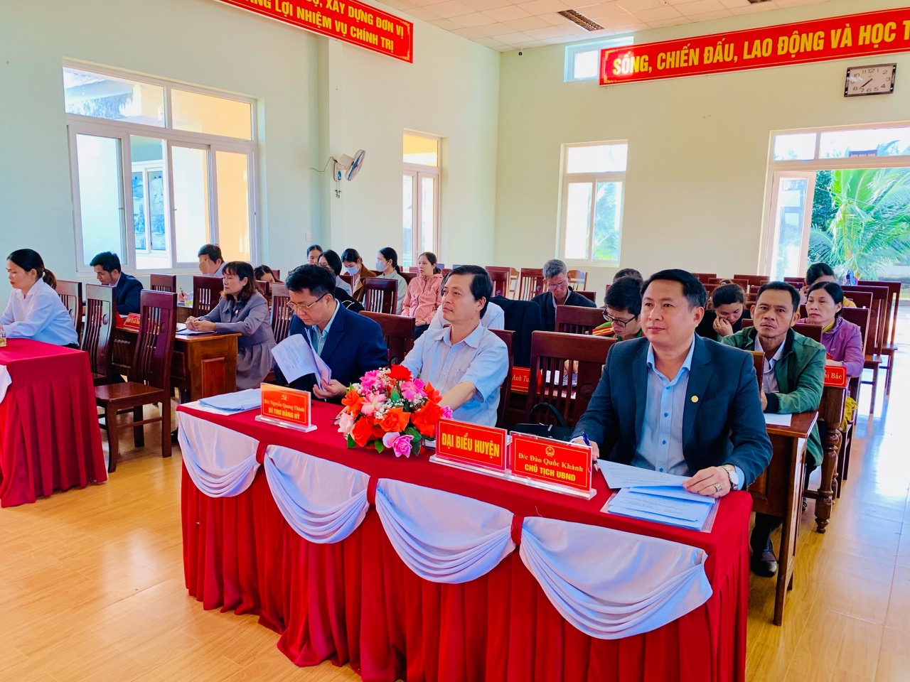 Kỳ họp thứ Bảy HĐND xã Băng A Drênh Khoá V, nhiệm kỳ 2021 - 2026